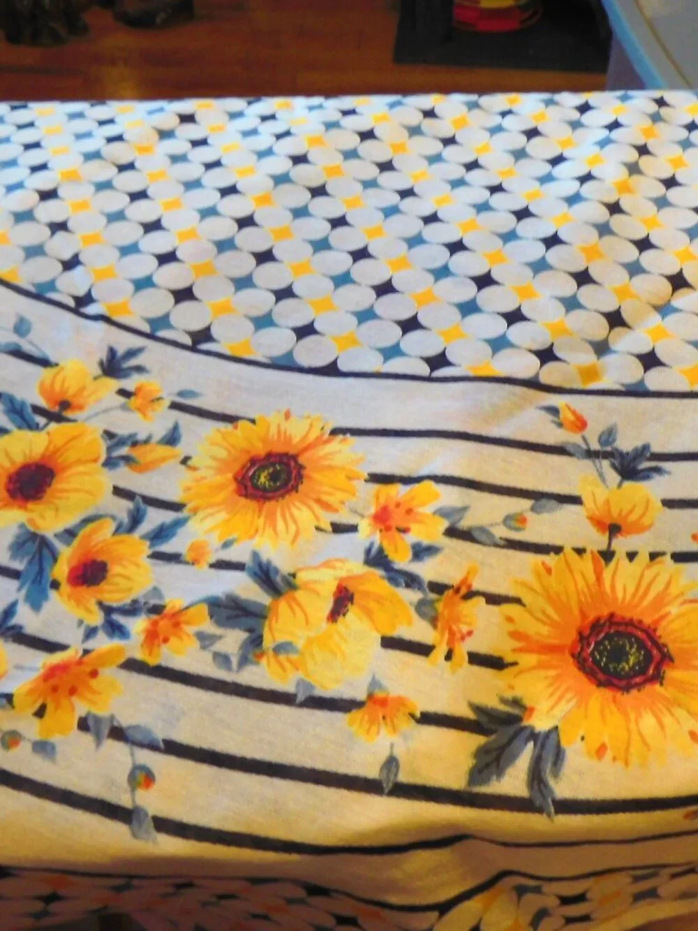 NEW ROUND LINEN SUNFLOWER TABLE CLOTH - 60